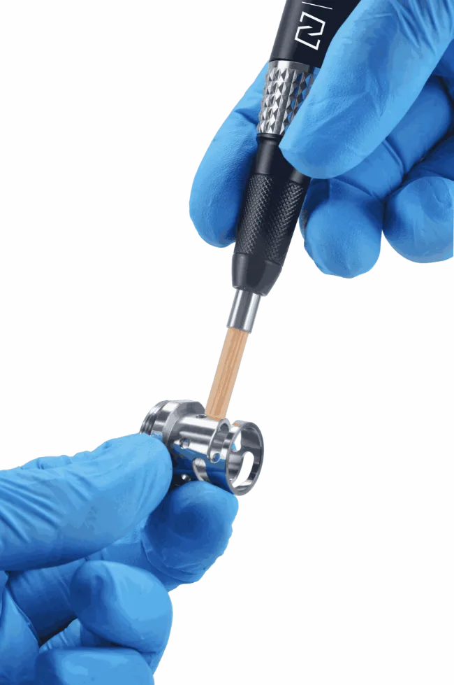 UFIBER End Brush portable deburring application with the UF9999 E-Pack